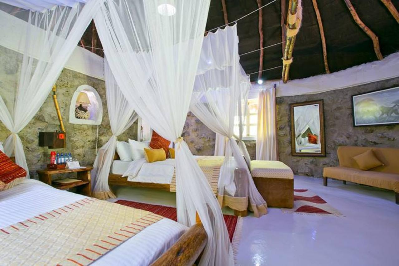 Mbweha Camp Lake Nakuru Elmenteita Buitenkant foto
