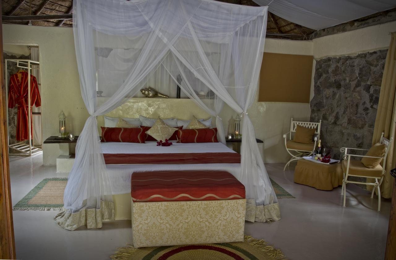 Mbweha Camp Lake Nakuru Elmenteita Buitenkant foto
