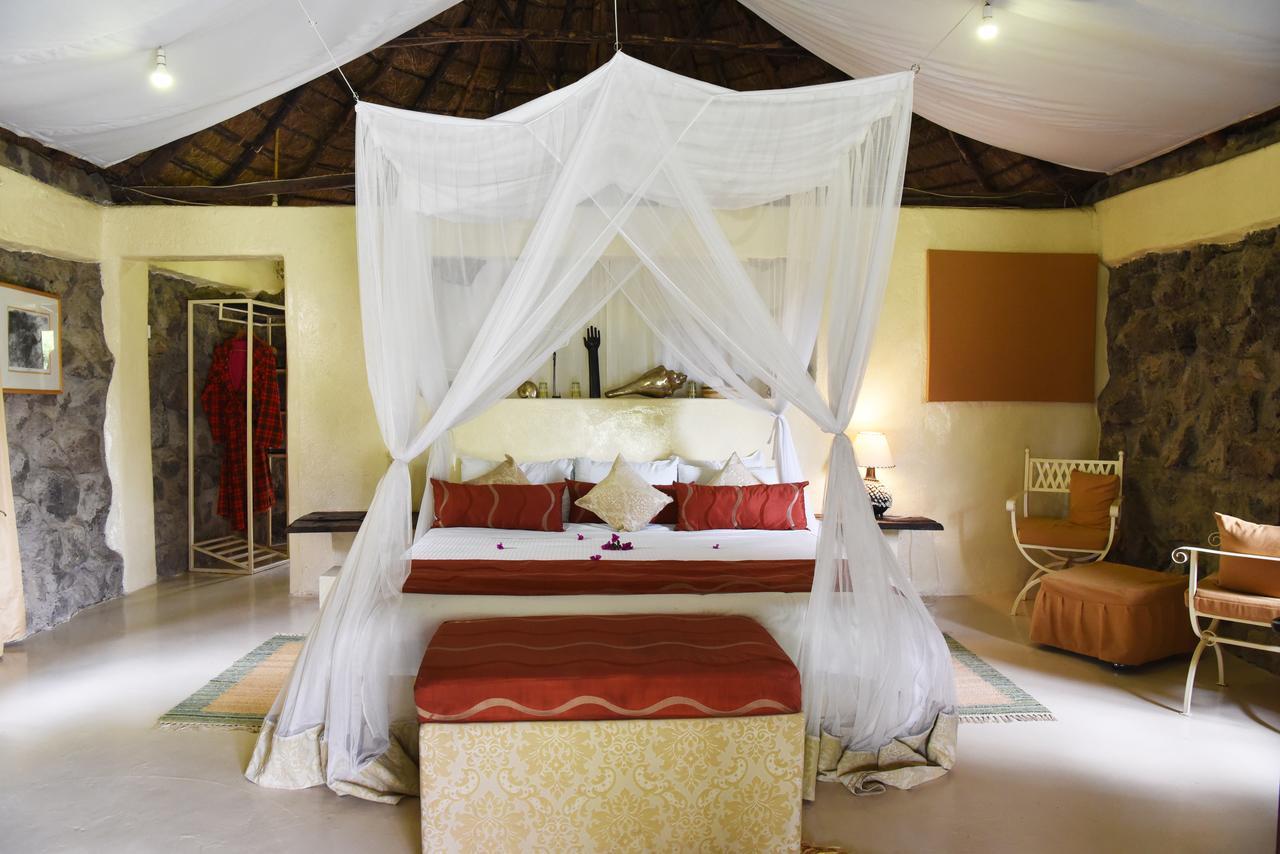 Mbweha Camp Lake Nakuru Elmenteita Buitenkant foto